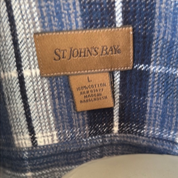 St. John’s Bay Blue and White Plaid Button-Up Shirt size Large - Picture 8 of 8